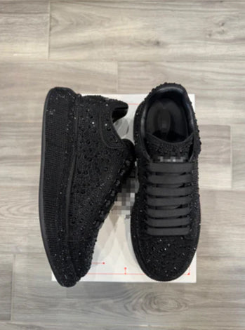 (AM) black crystal